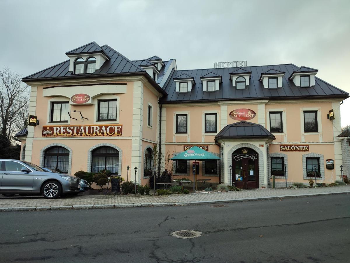 Hotel Bohemia Excellent Klasterec nad Ohri Exterior photo